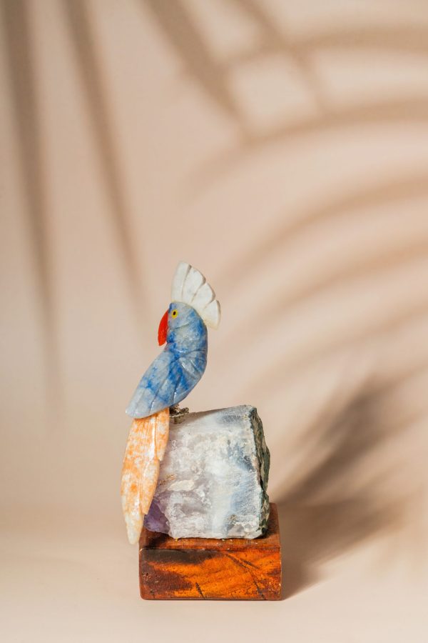 Semi-precious stone parrot figurine for home decor and wedding gifting