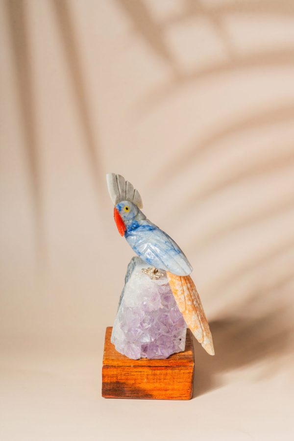 Semi-precious stone parrot figurine for home decor and wedding gifting